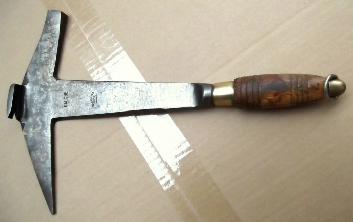 Marteau de couvreur.jpg